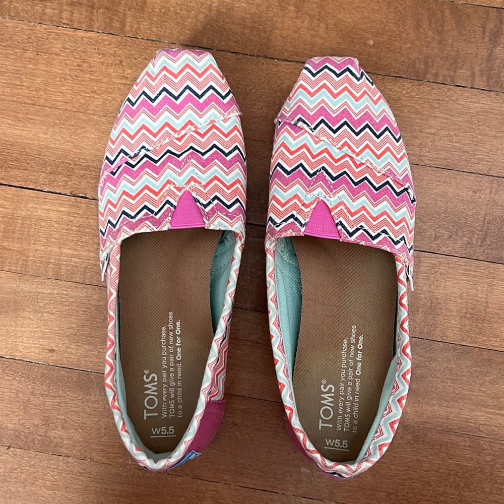 Toms Shoes
